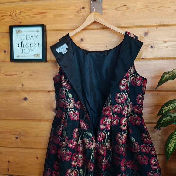 Jessica Howard NWT Black Metallic Floral Jacquard Fit Flare Cocktail Dress Sz 16 - Picture 12 of 12